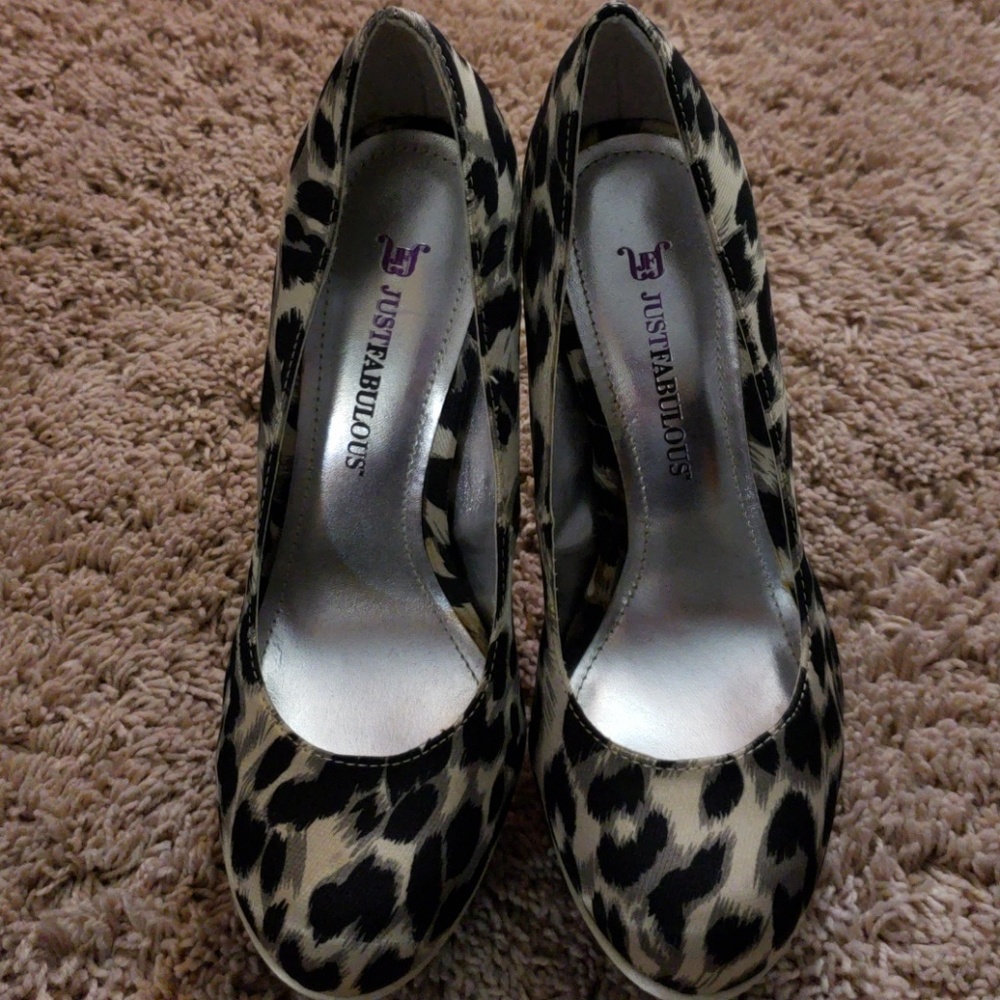 High Heels - Picture 2 of 2